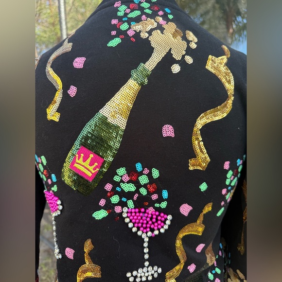 Queen of sparkle crop top size XS EUC - Picture 4 of 7